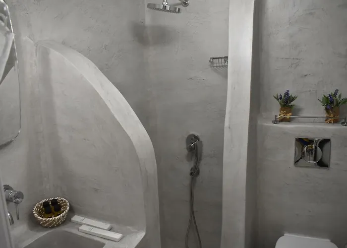 Naxian Castillo * Naxos City