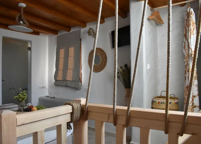 Naxian Castillo * Naxos City